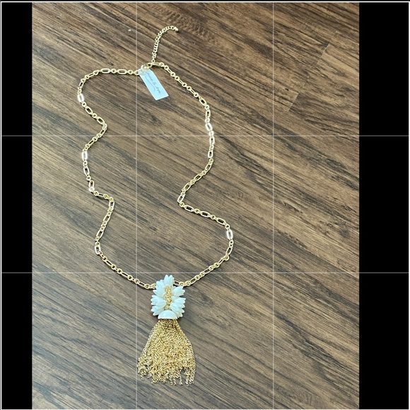 Beautiful necklace - Picture 3 of 8